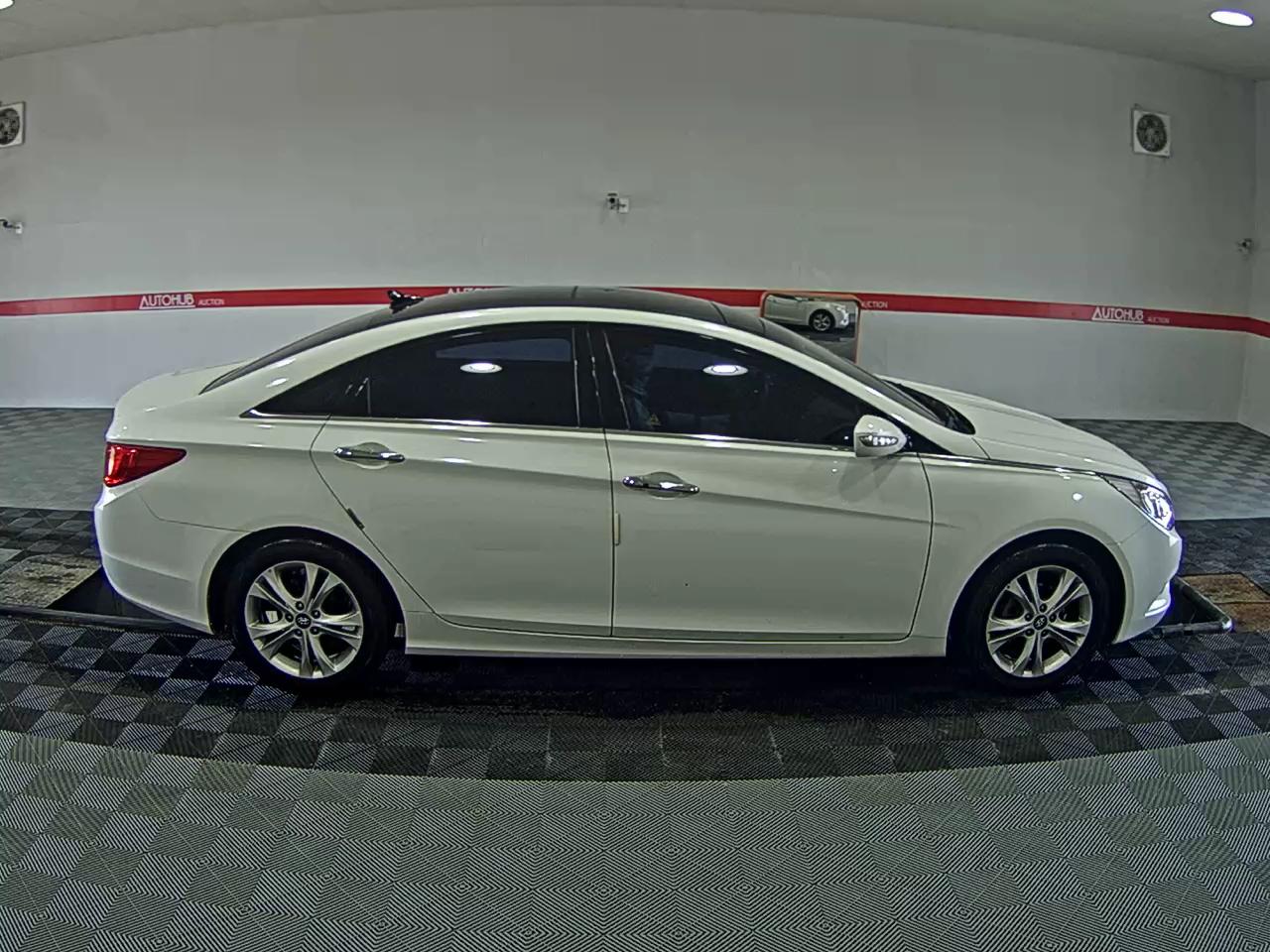 Hyundai Sonata - 3