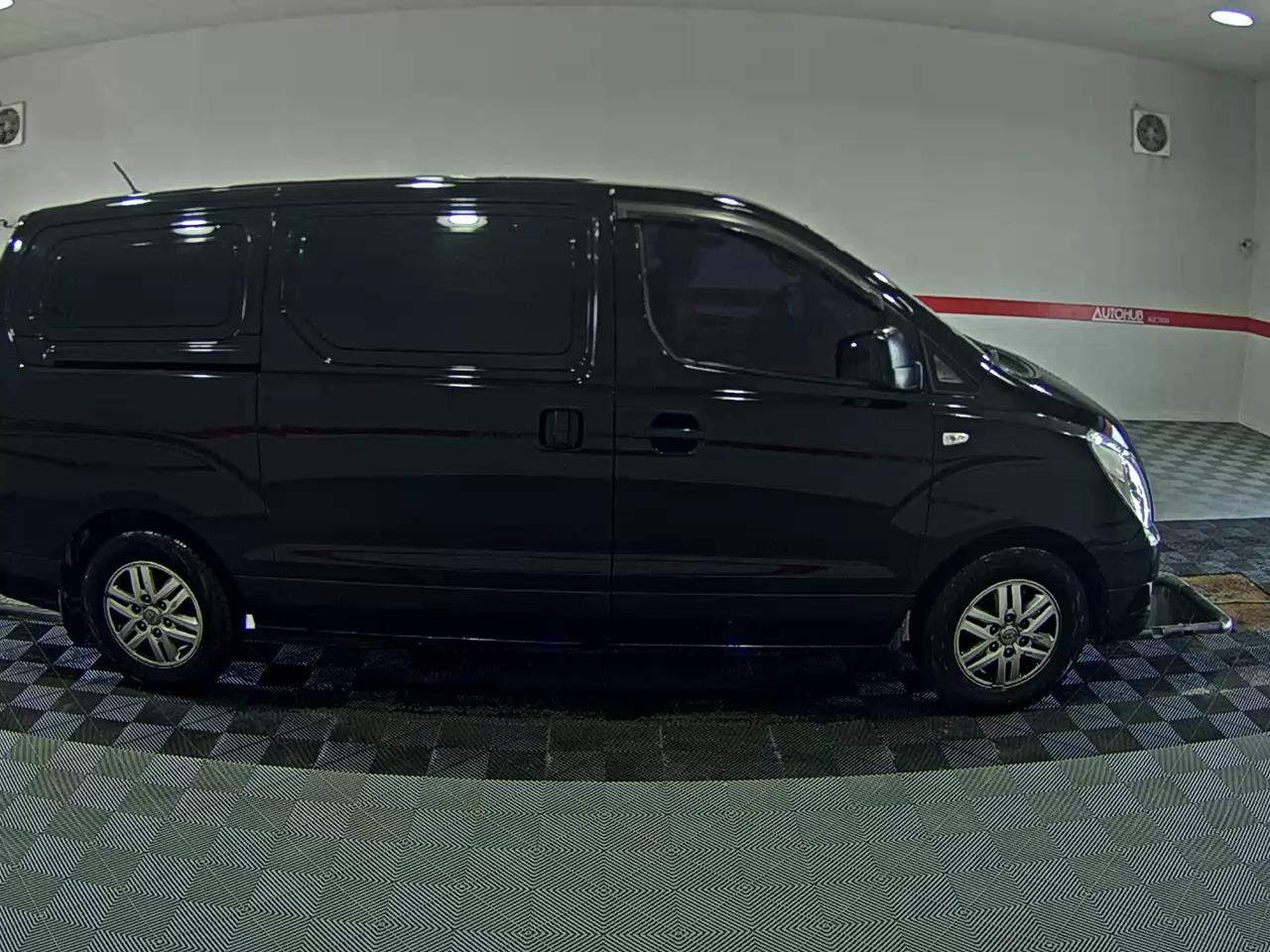 2017 - hyundai grand starex