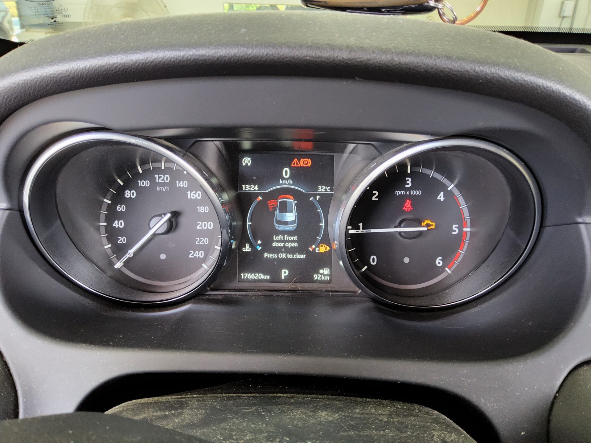 2018 - land rover discovery