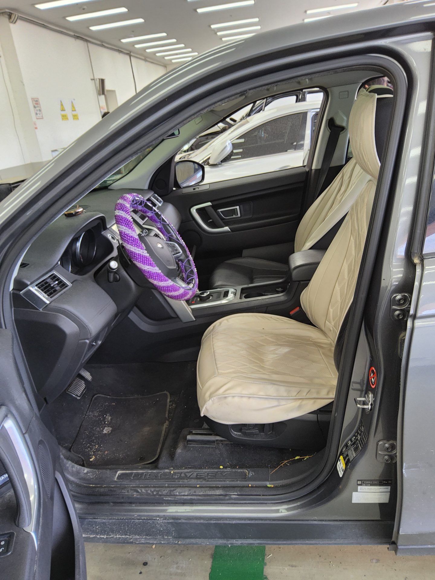 2018 - land rover discovery