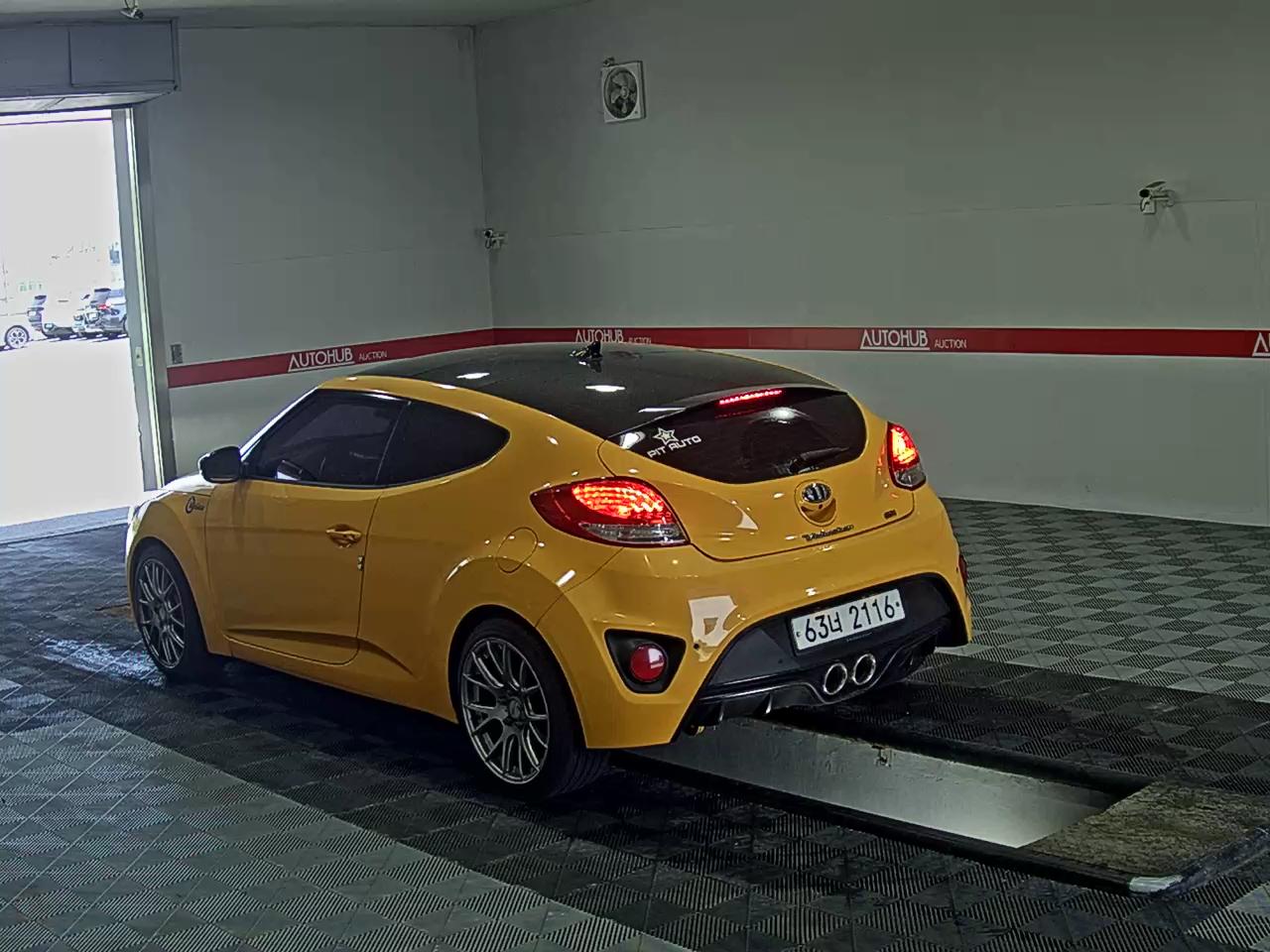2012 - hyundai veloster