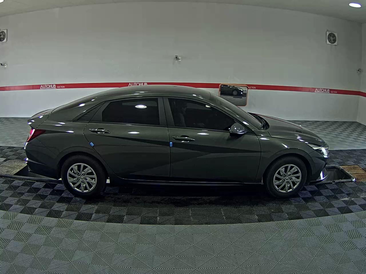2021 - hyundai avante