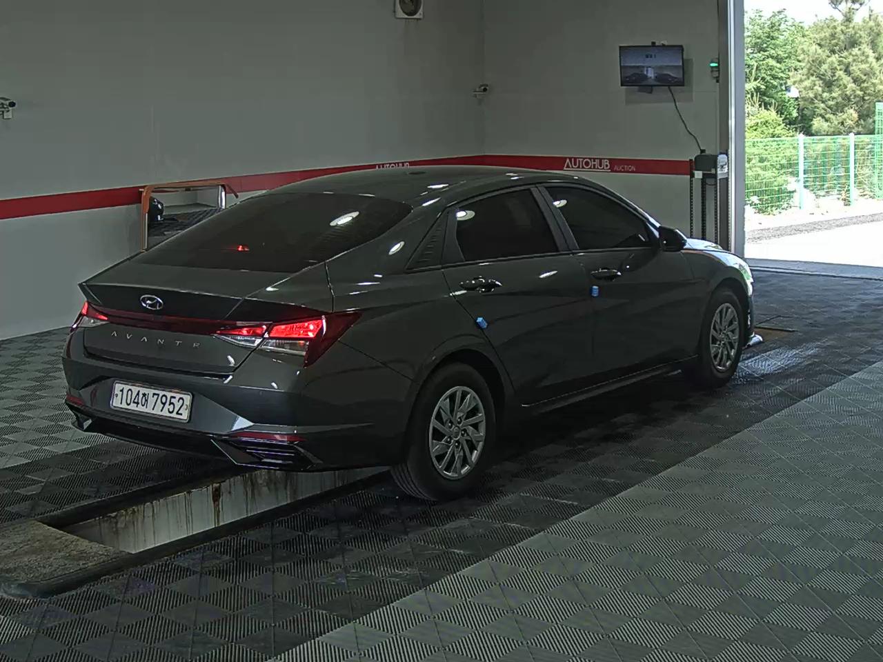 2021 - hyundai avante