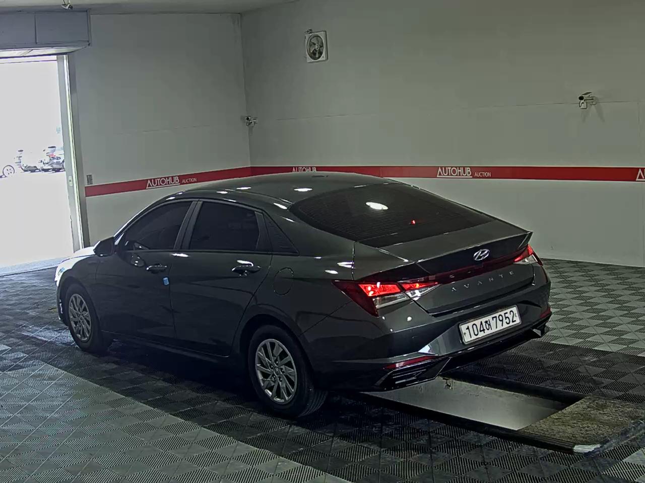 2021 - hyundai avante