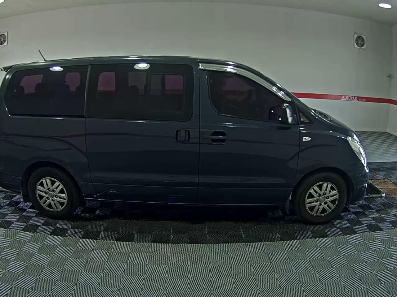 2017 - hyundai grand starex