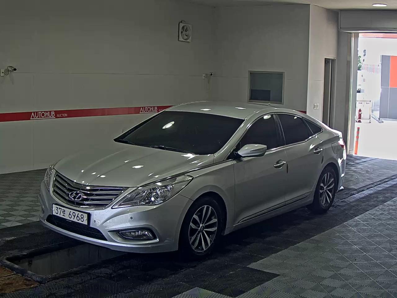 HYUNDAI GRANDEUR HG HG 240