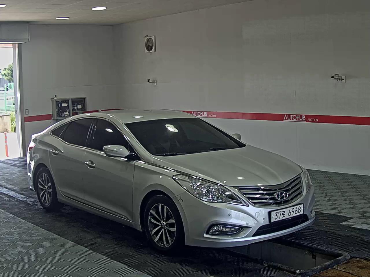 2012 - hyundai grandeur