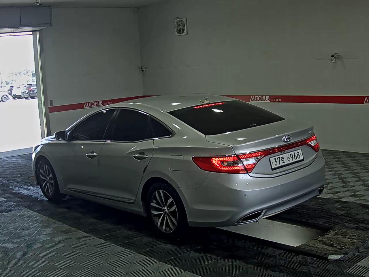 2012 - hyundai grandeur