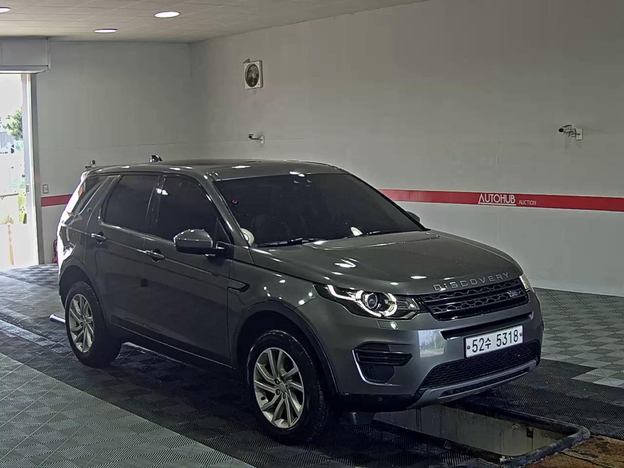 2018 - land rover discovery