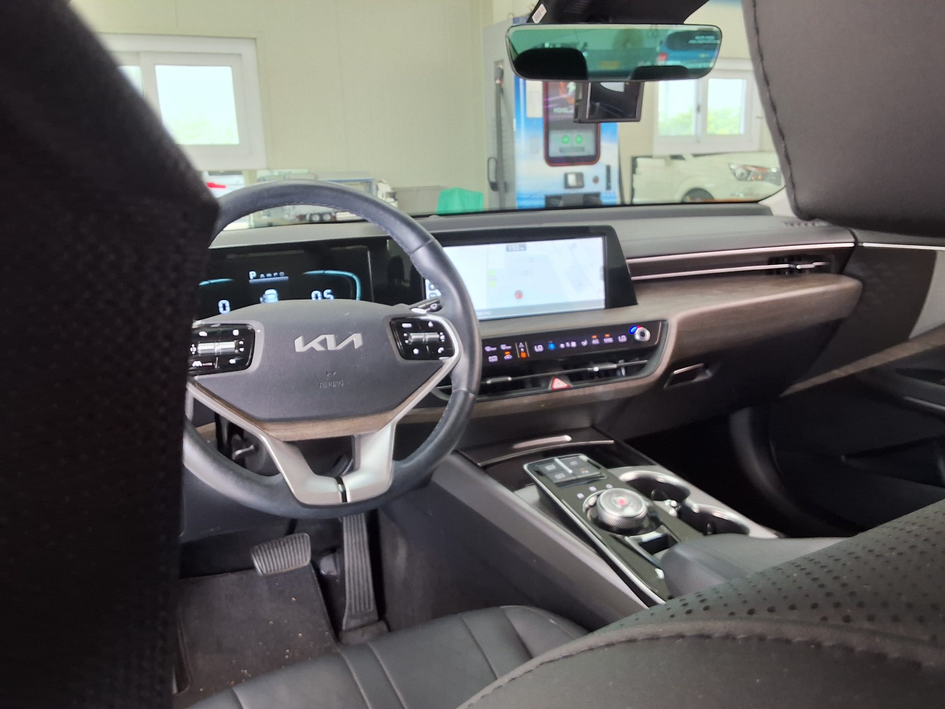 2023 - kia k8