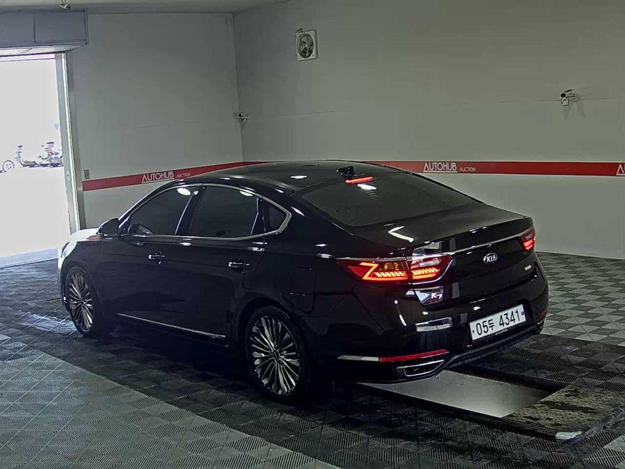 2017 - kia k7