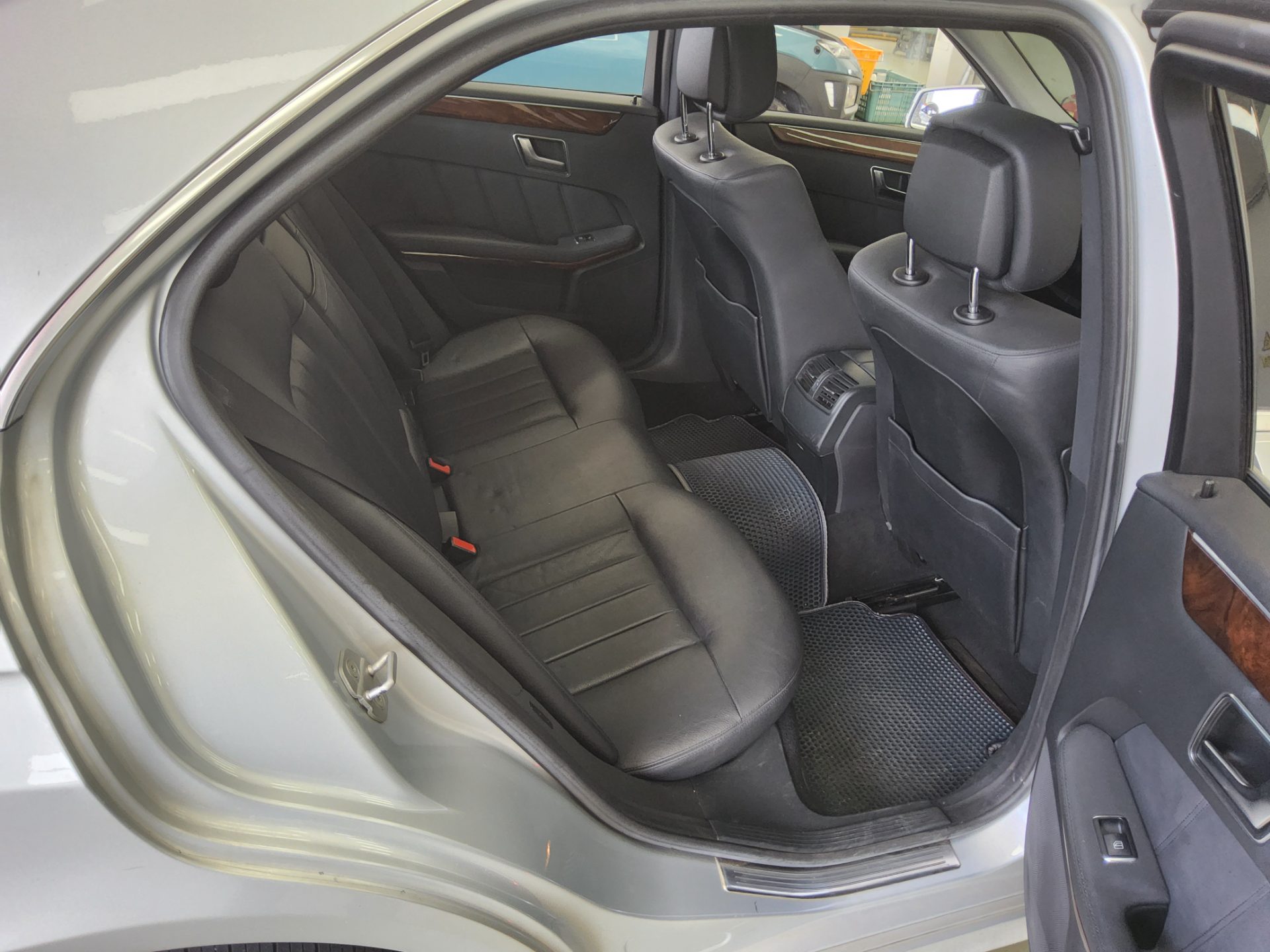 2012 - mercedes-benz e300