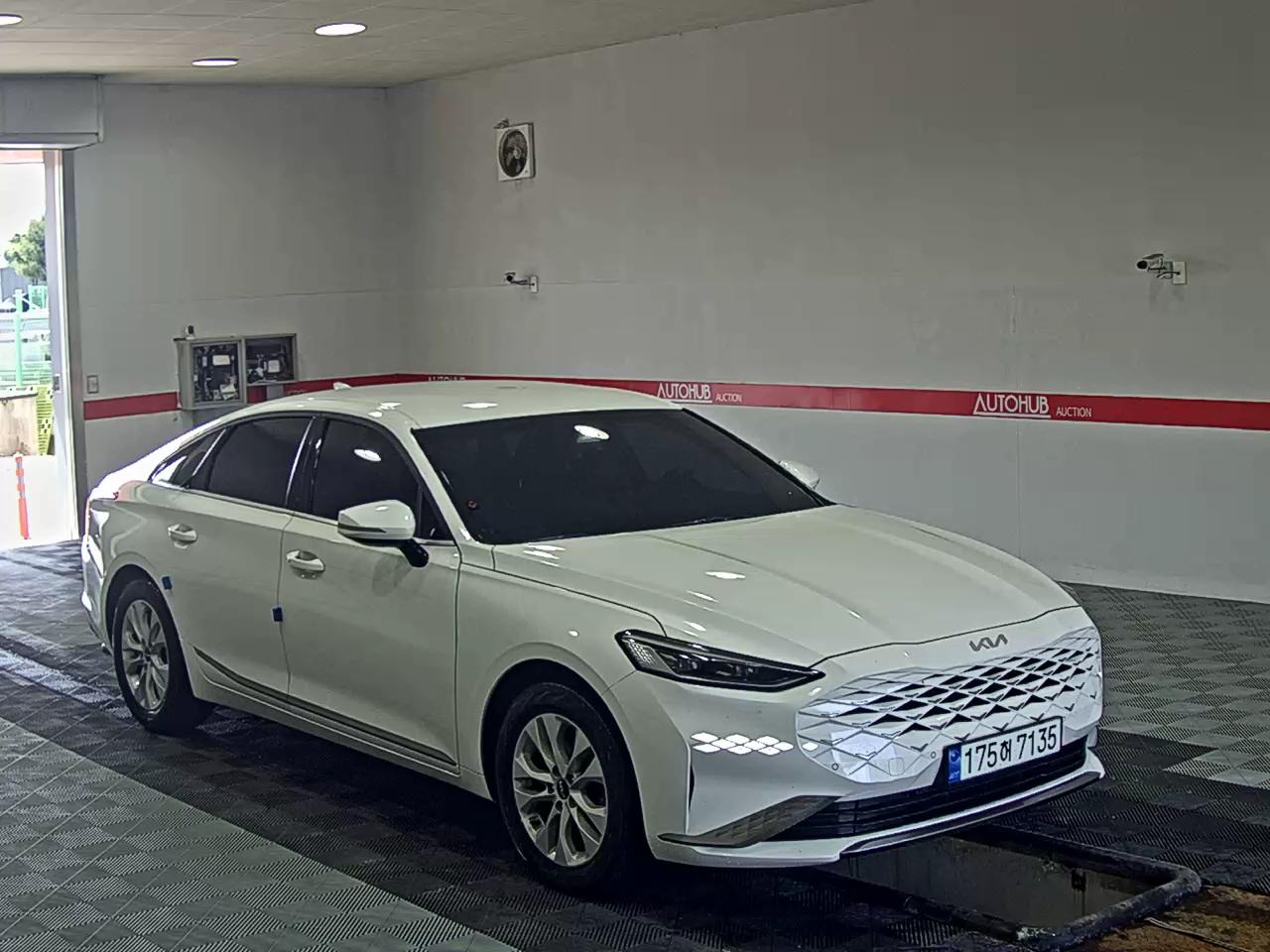 2023 - kia k8