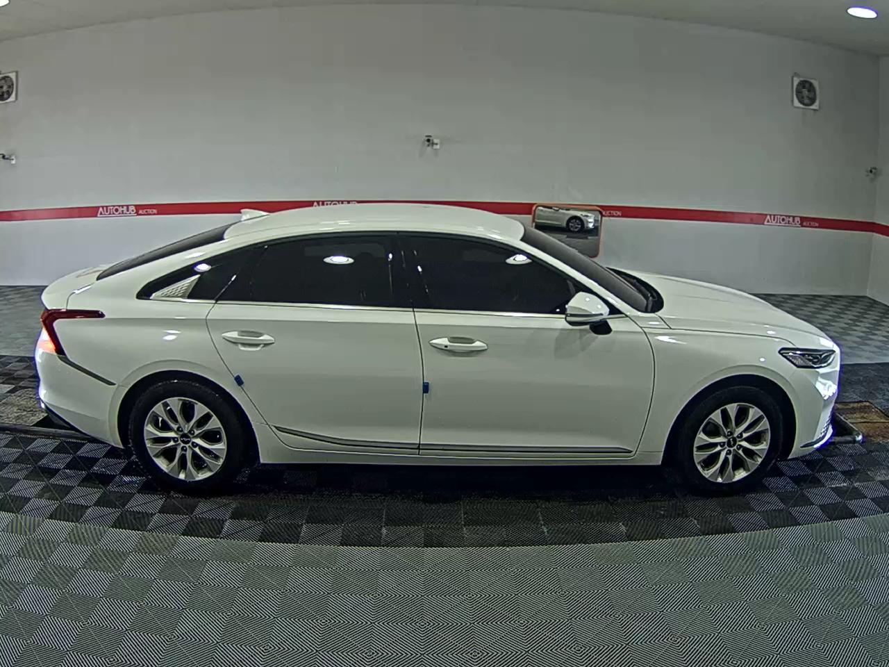 2023 - kia k8