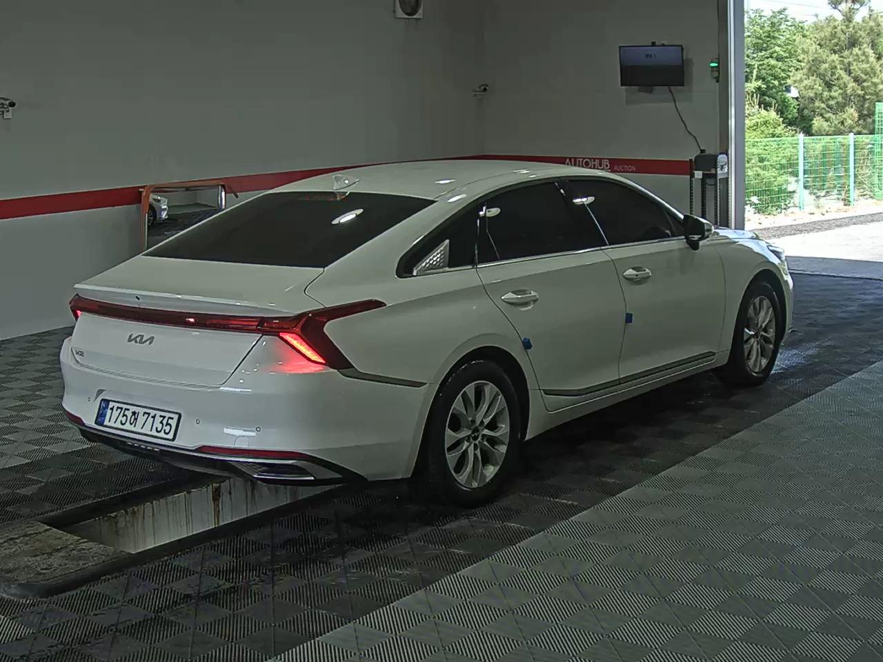 2023 - kia k8