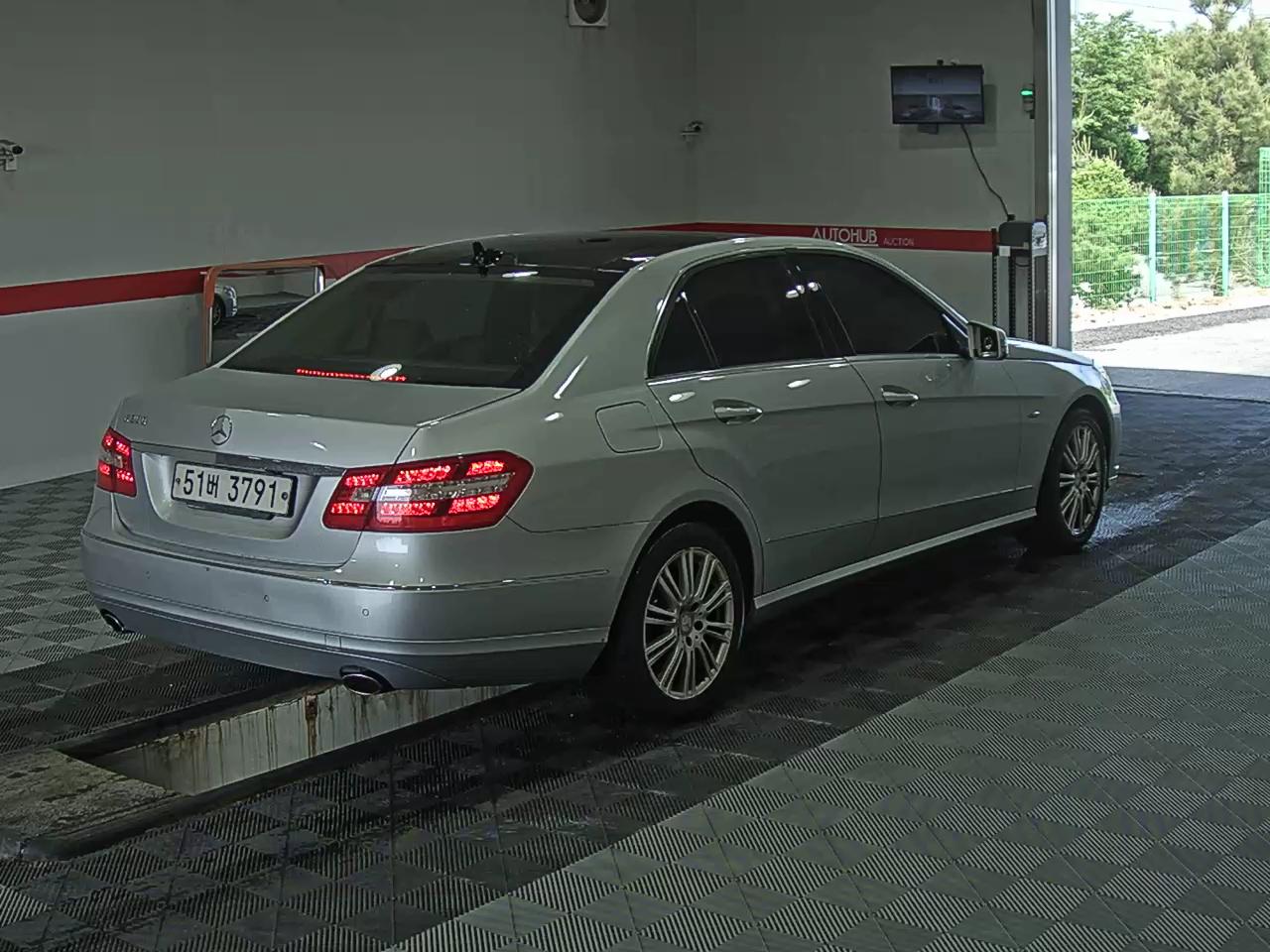 2012 - mercedes-benz e300