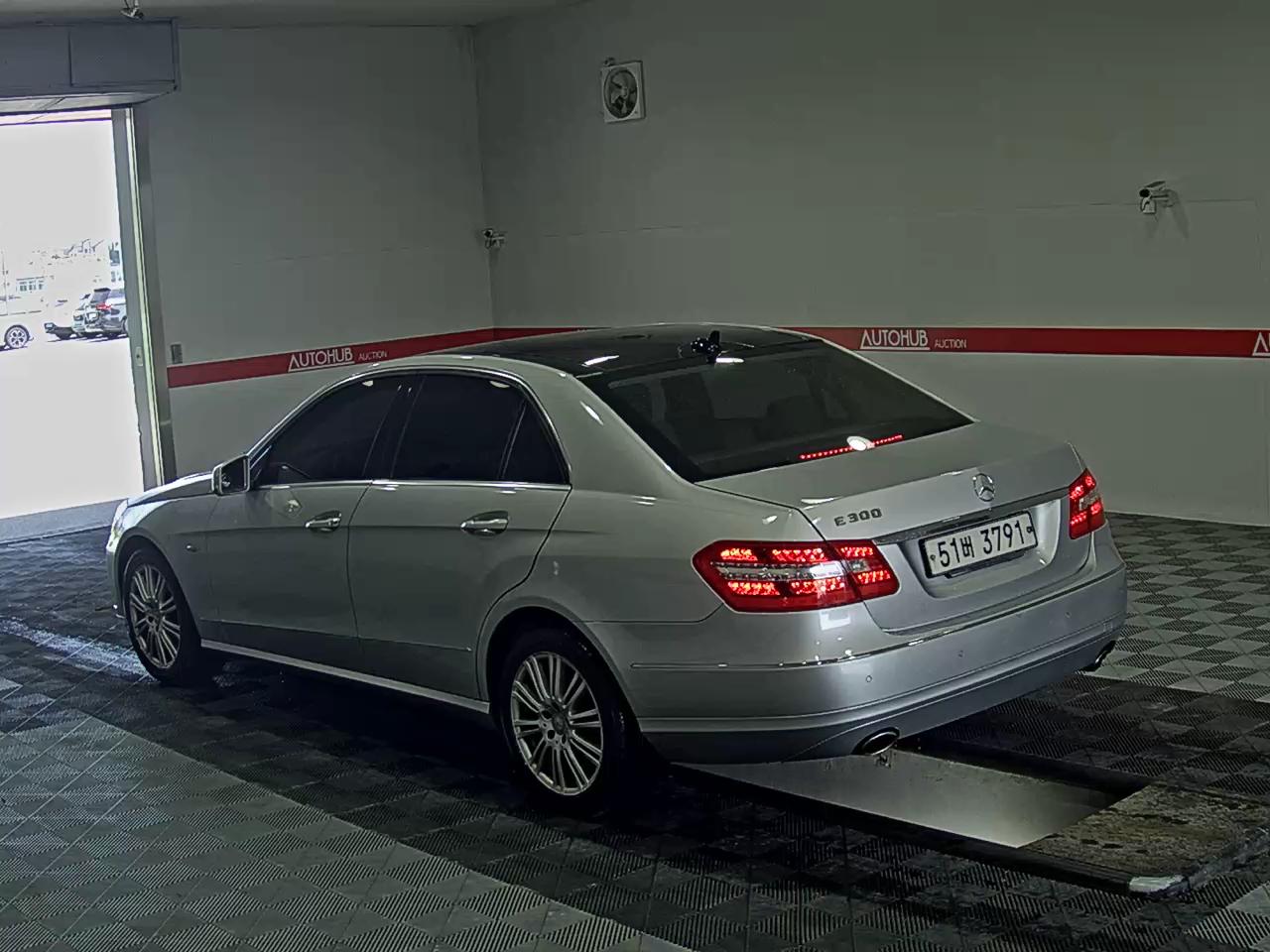 2012 - mercedes-benz e300
