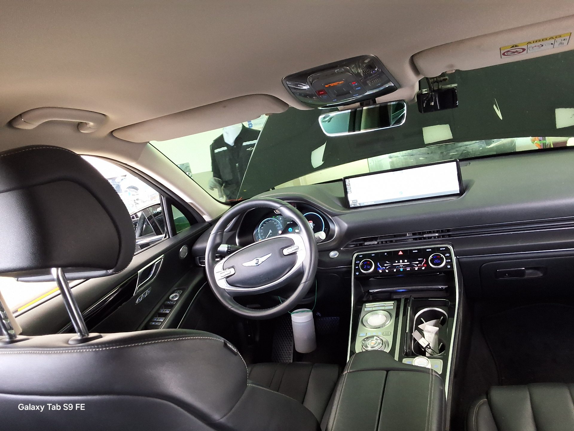 2022 - genesis gv80