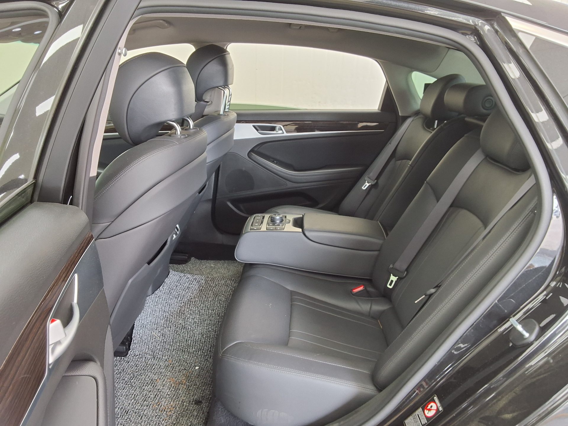 2018 - genesis g80
