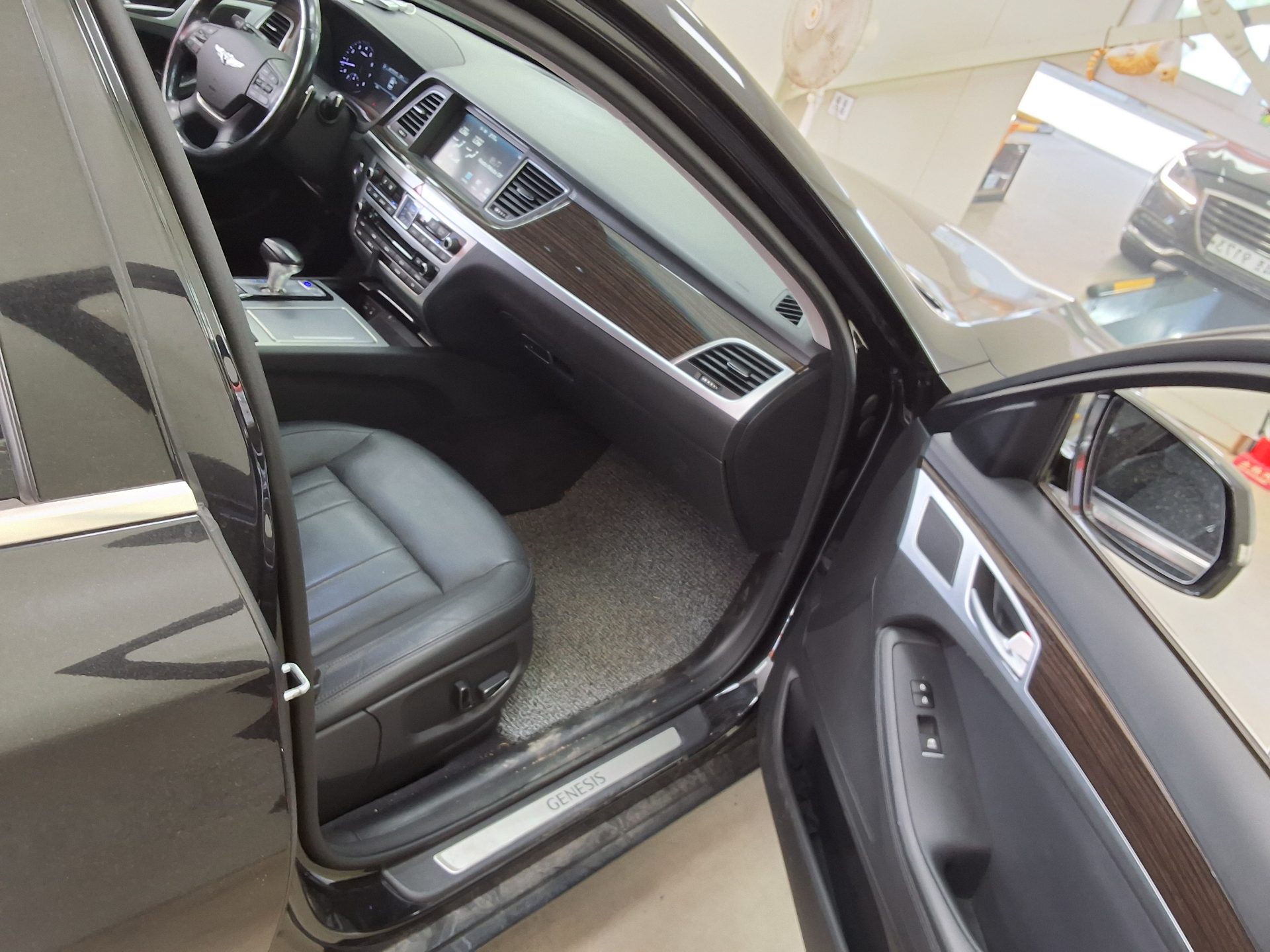 2018 - genesis g80