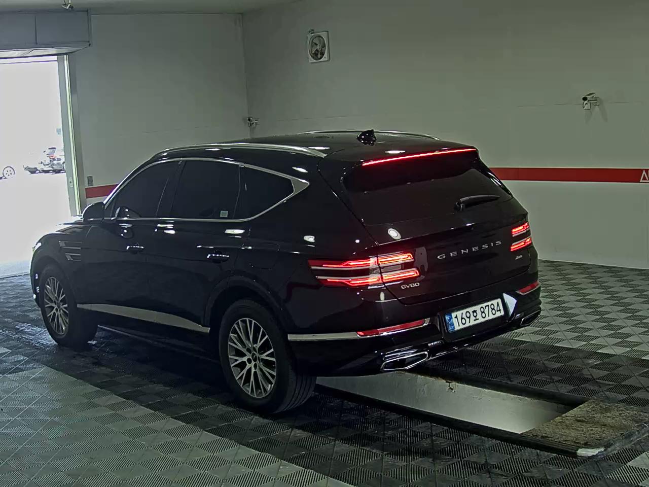 2022 - genesis gv80