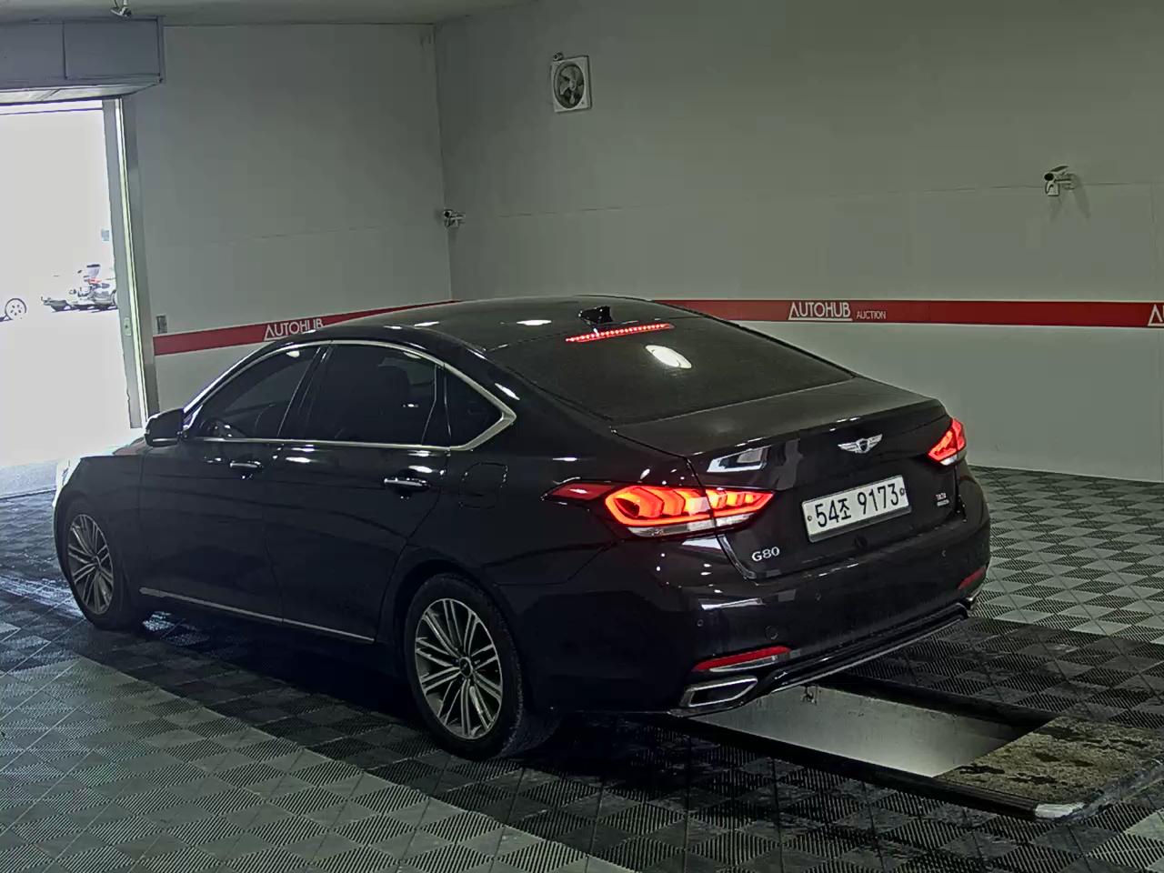 2018 - genesis g80
