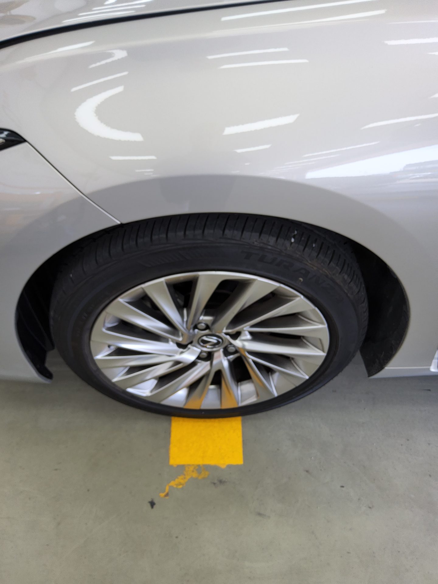 LEXUS ES - 20