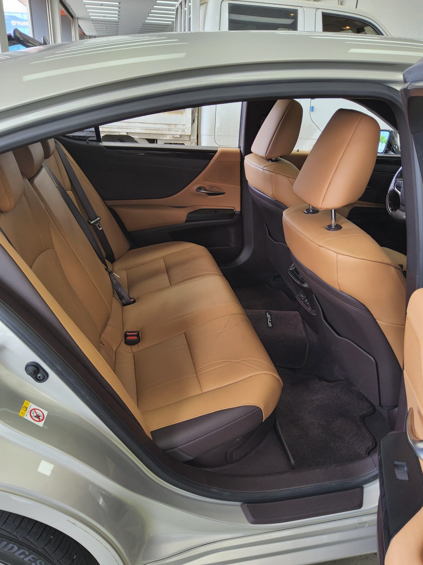 LEXUS ES - 12