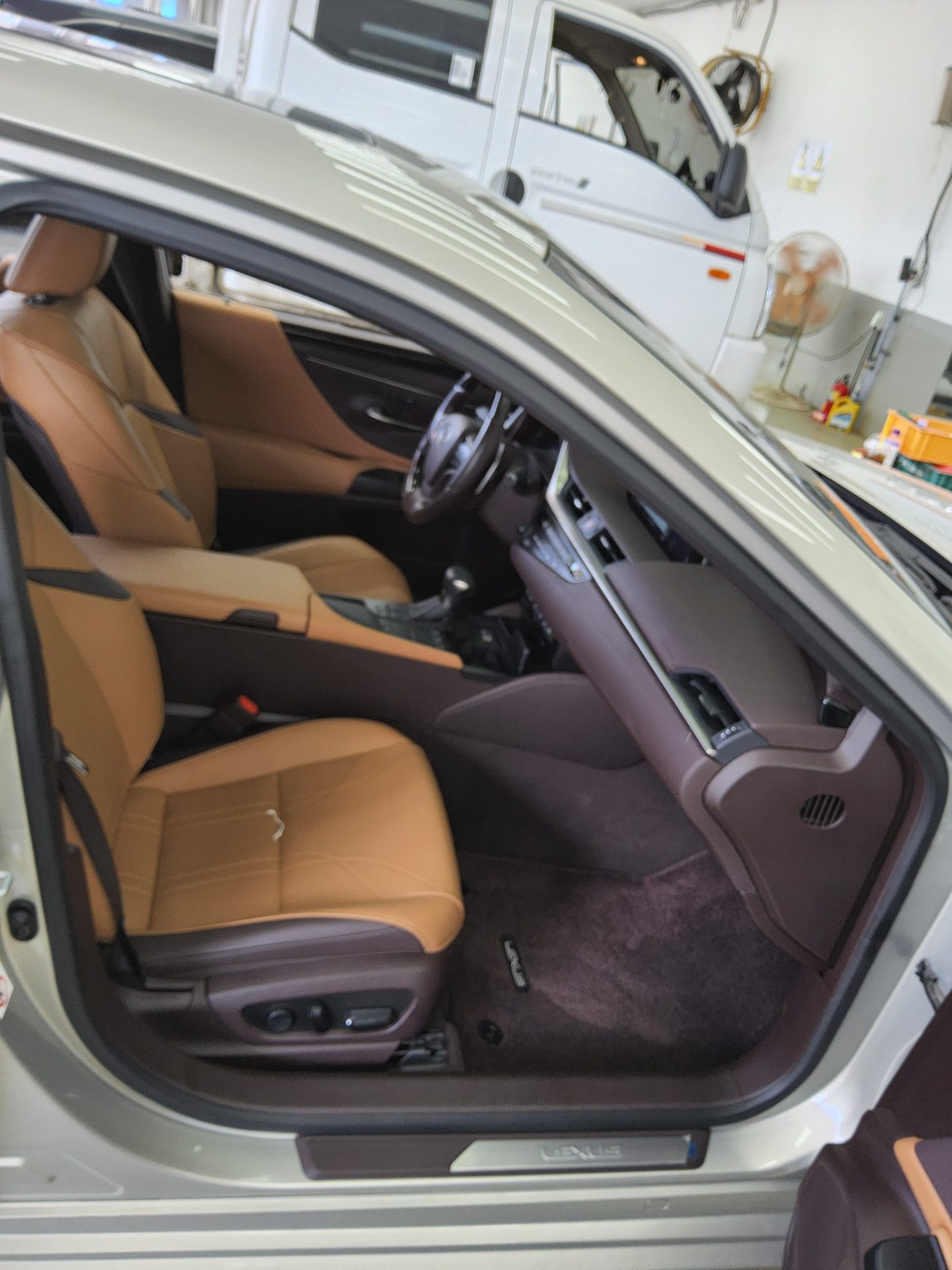 LEXUS ES - 13