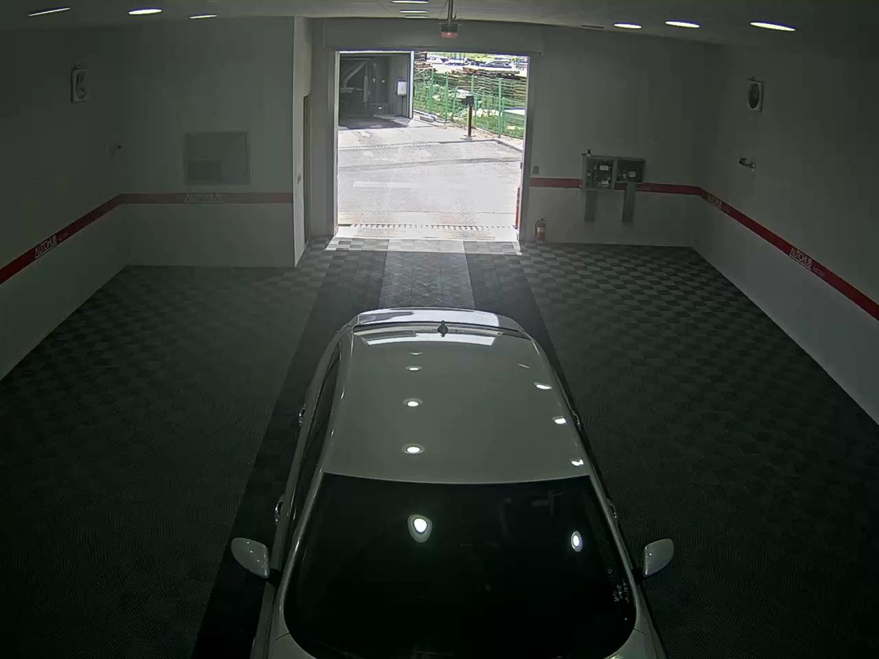 2017 - renault sm6