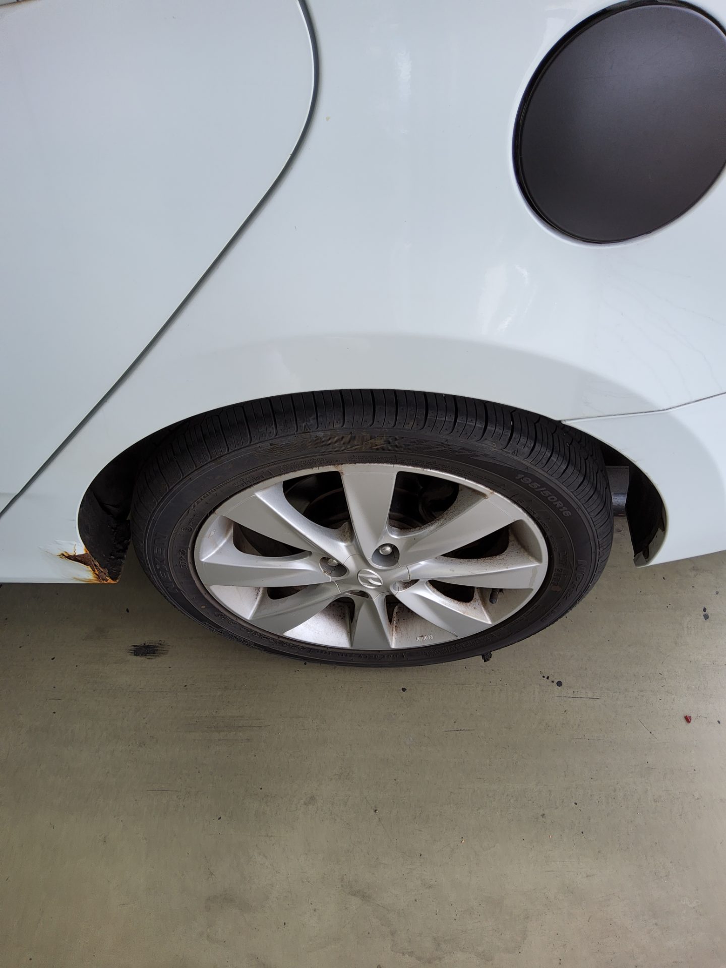 2012 - hyundai accent