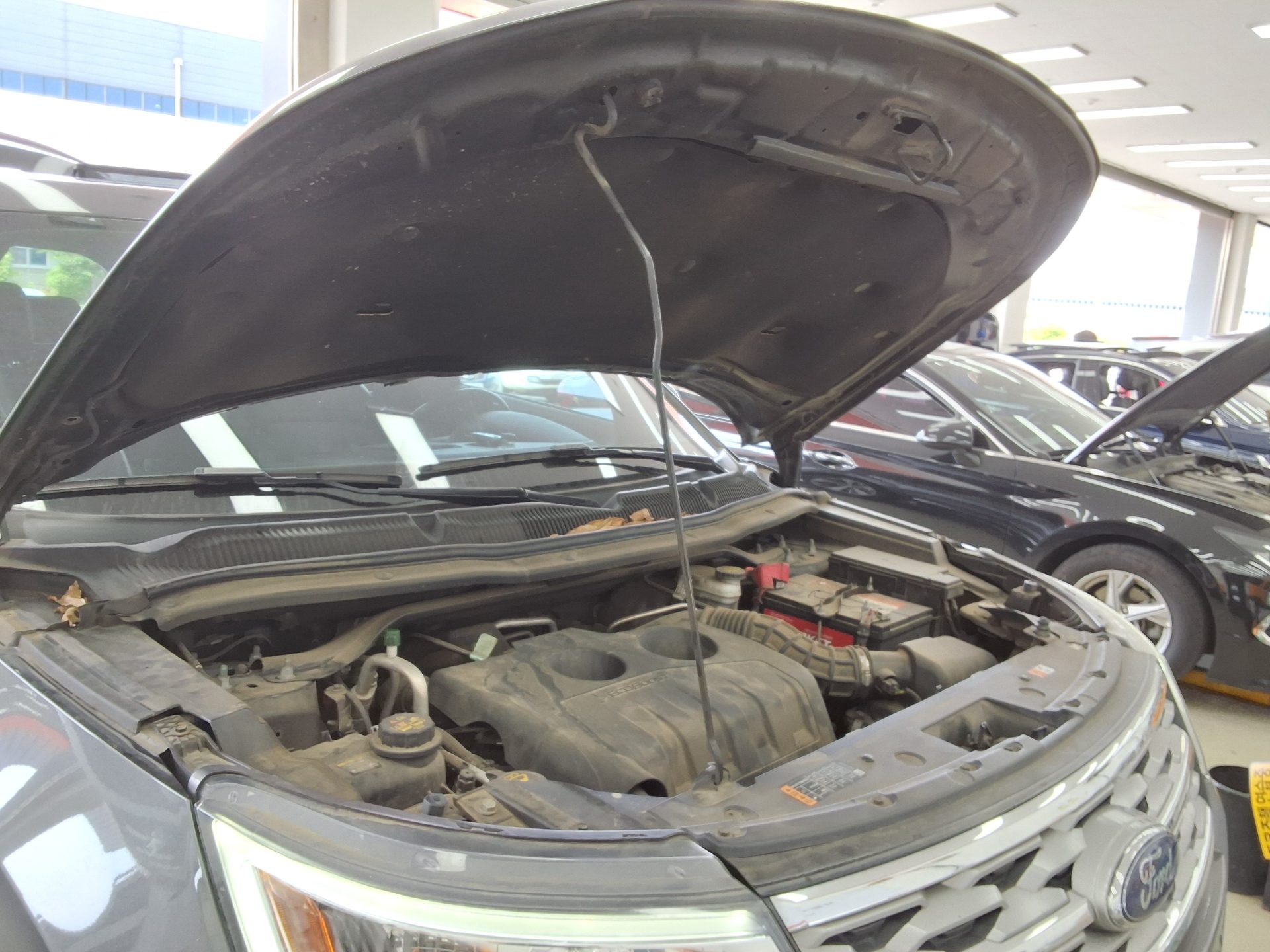 2018 - ford explorer