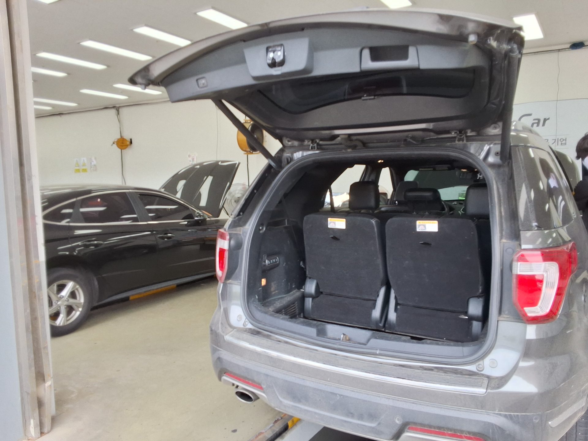 2018 - ford explorer