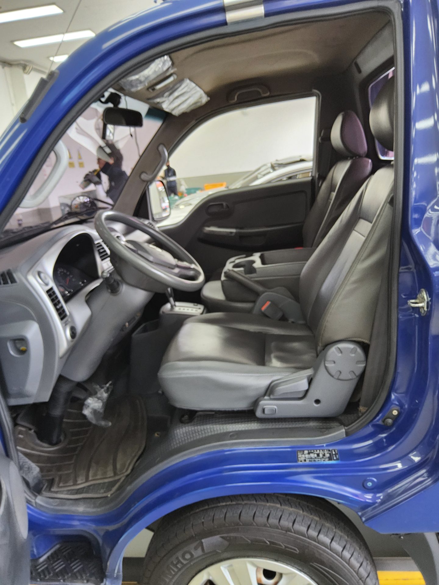 2017 - kia bongo