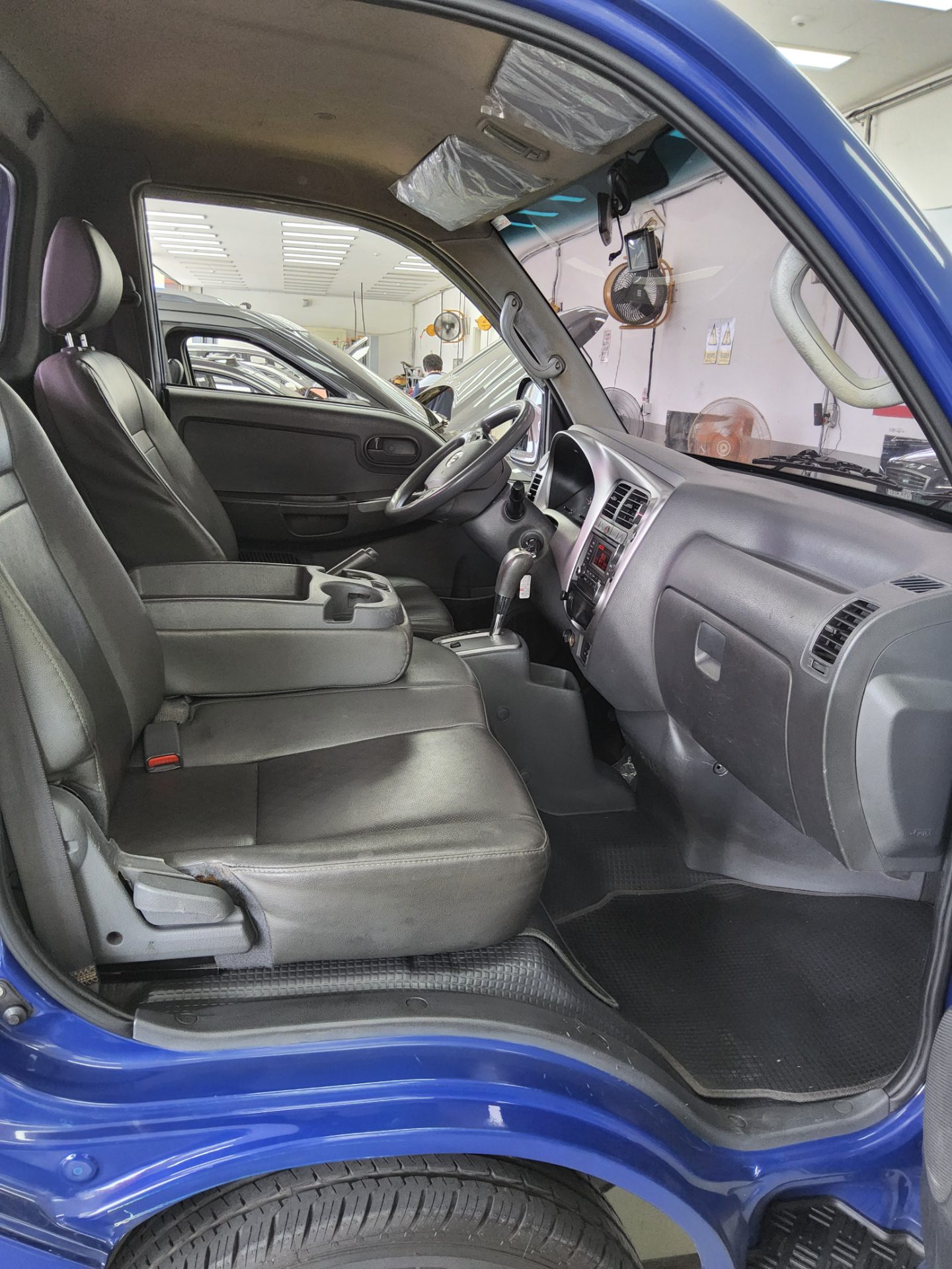 2017 - kia bongo