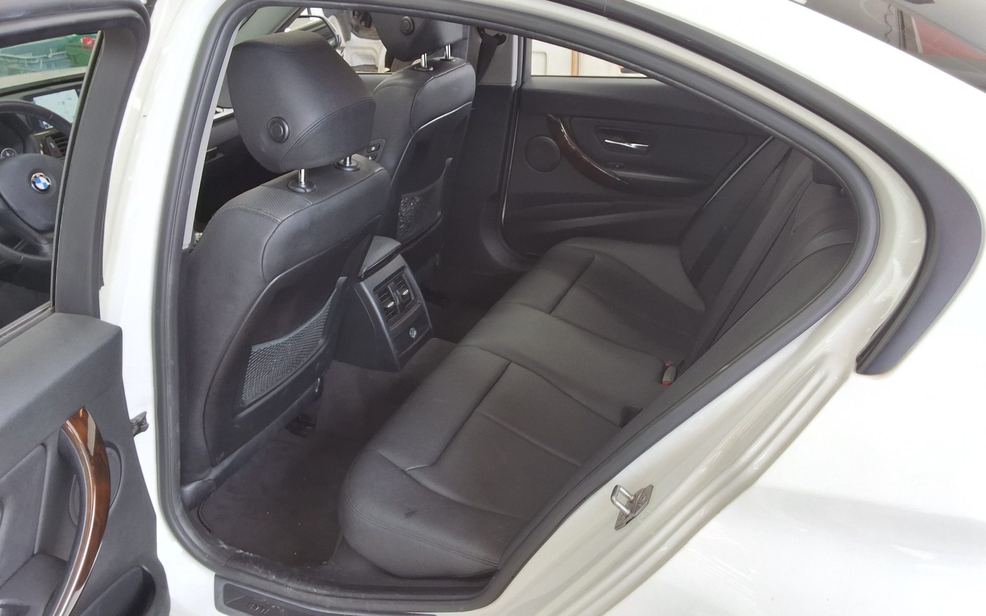 BMW 3 시리즈 - 11