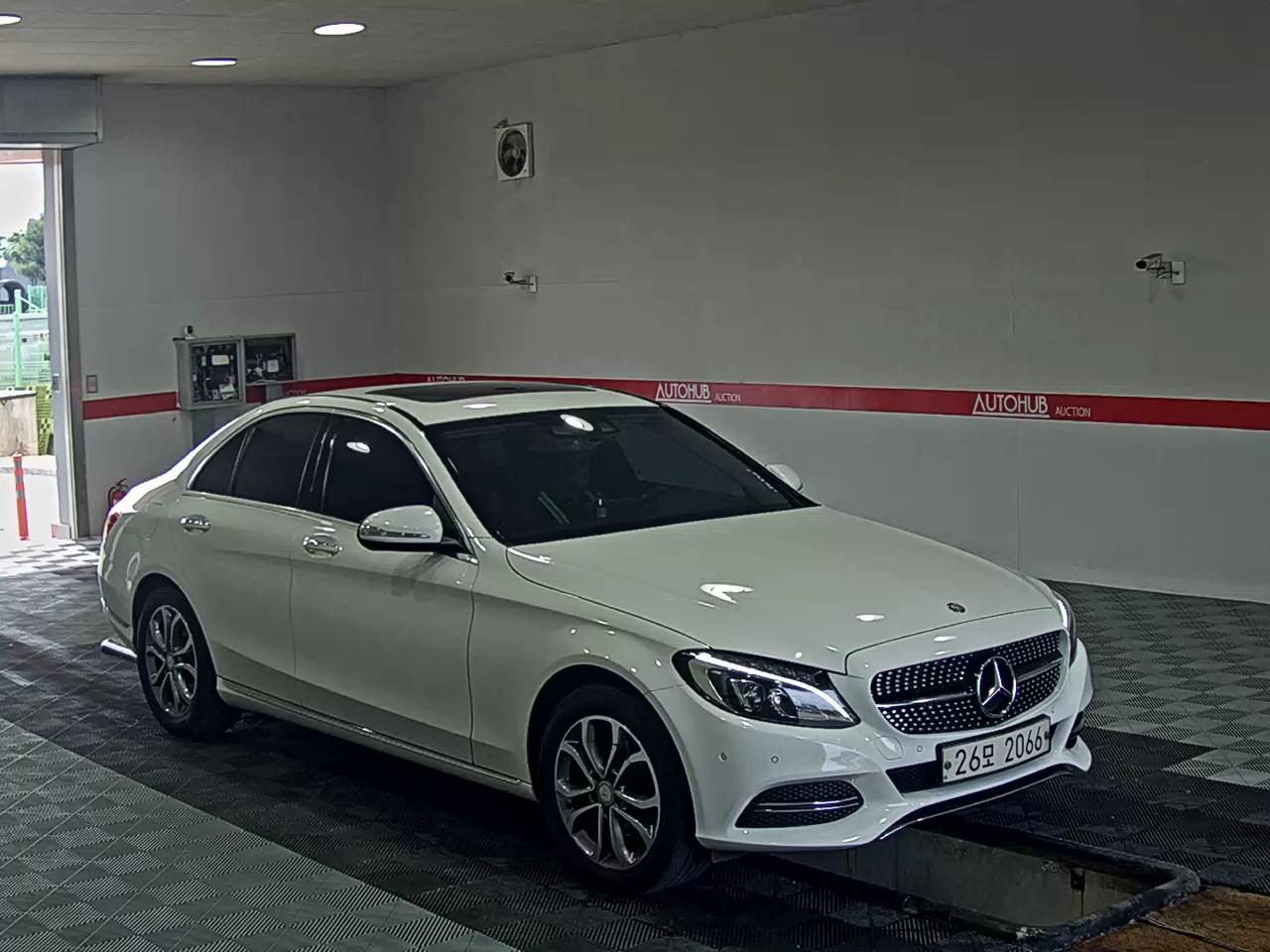 Mercedes-Benz C-Class - 2