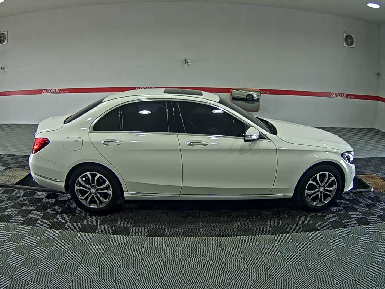 Mercedes-Benz C-Class - 3