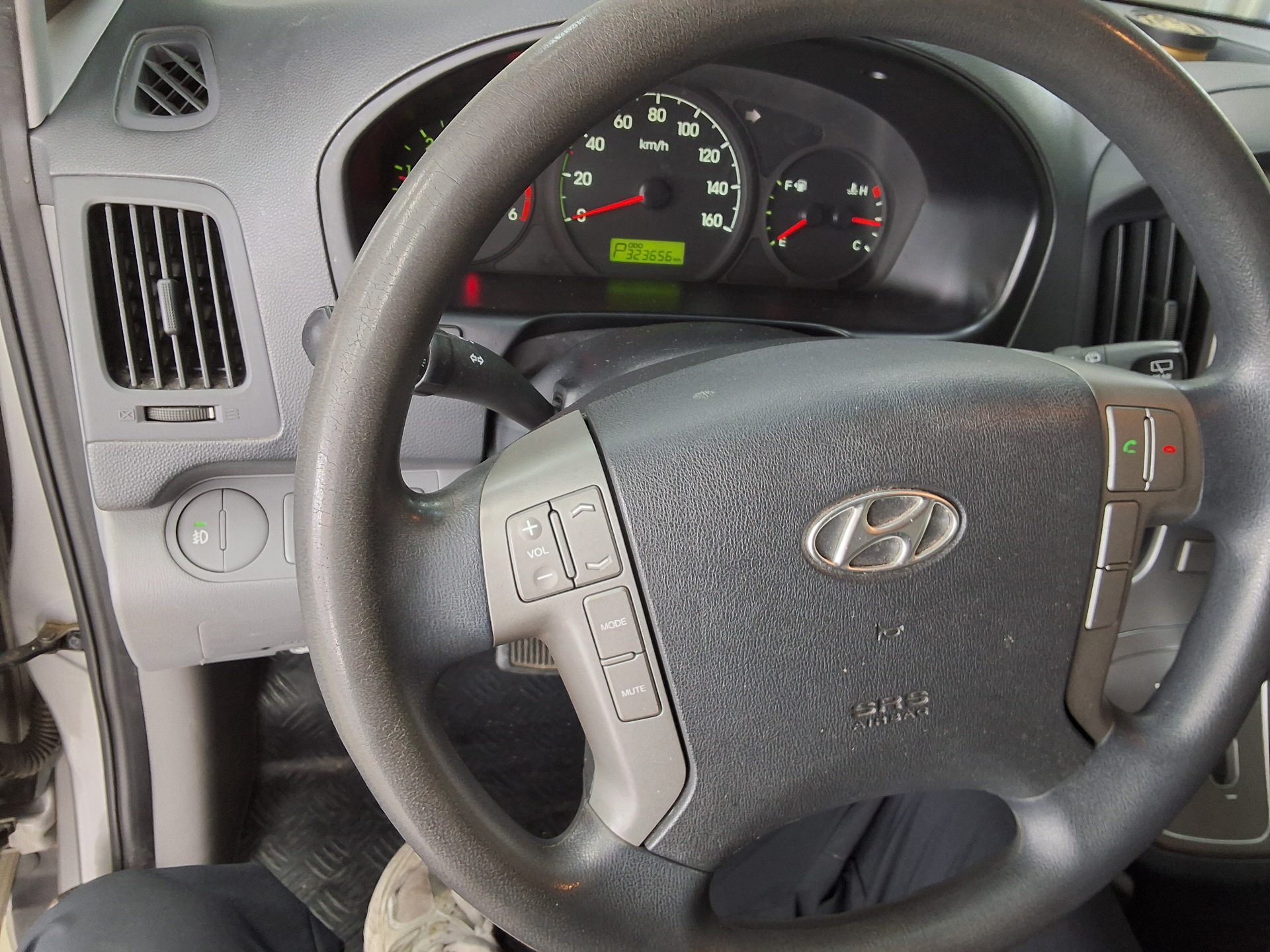 2015 - hyundai grand starex