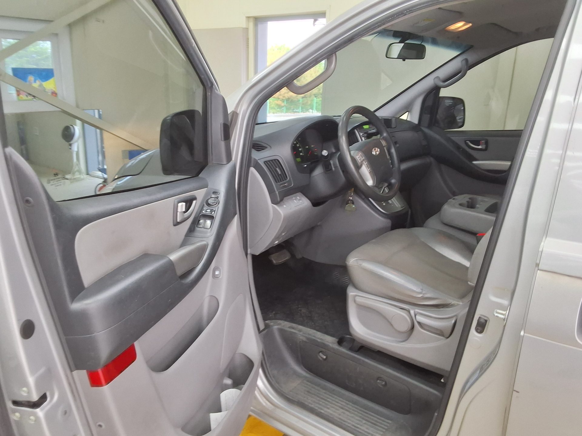 2015 - hyundai grand starex