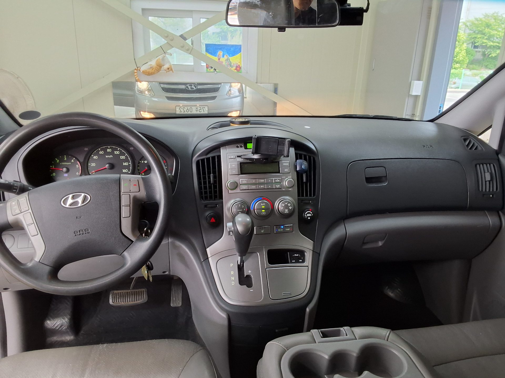 2015 - hyundai grand starex