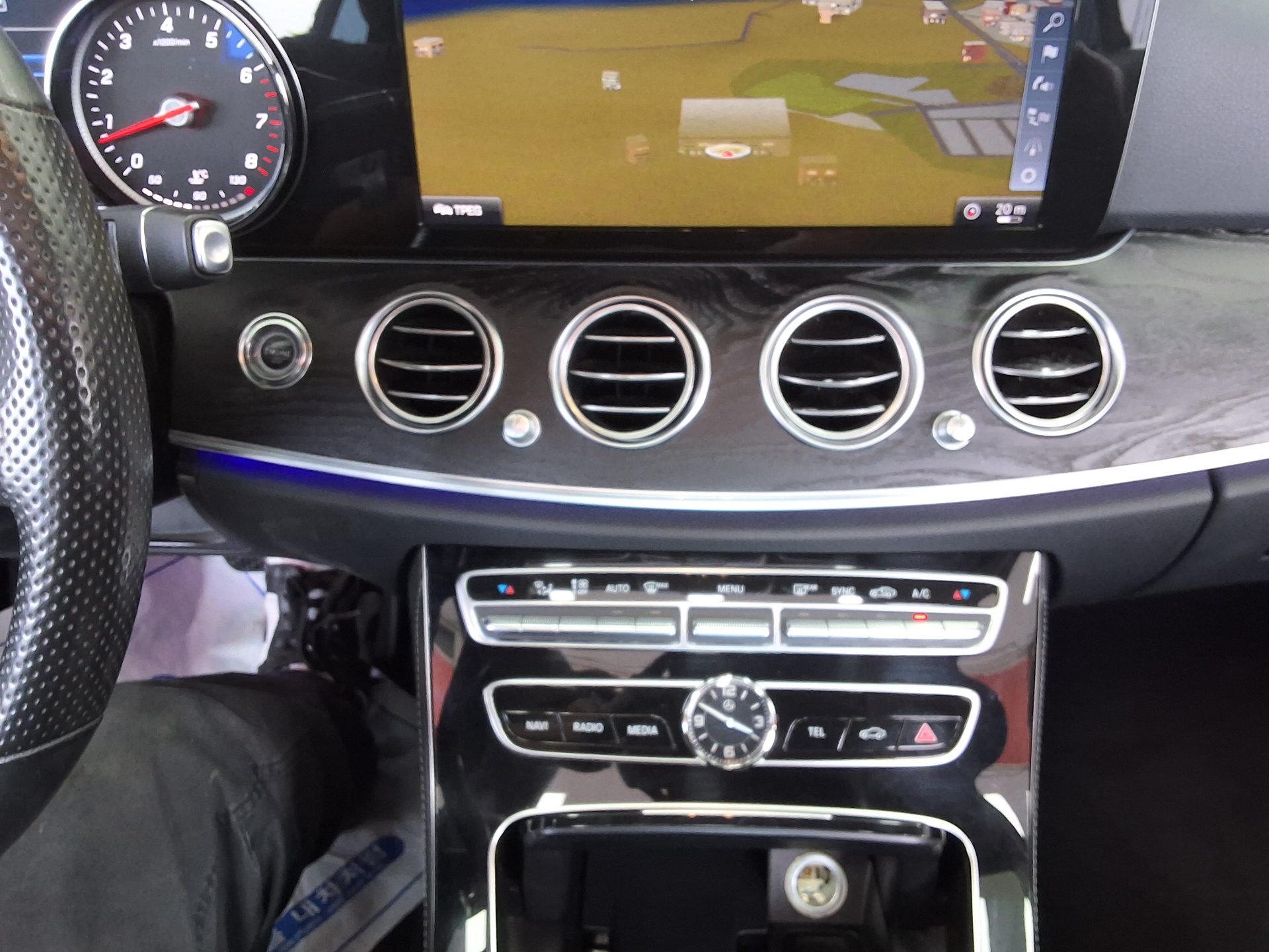 2018 - mercedes-benz e200