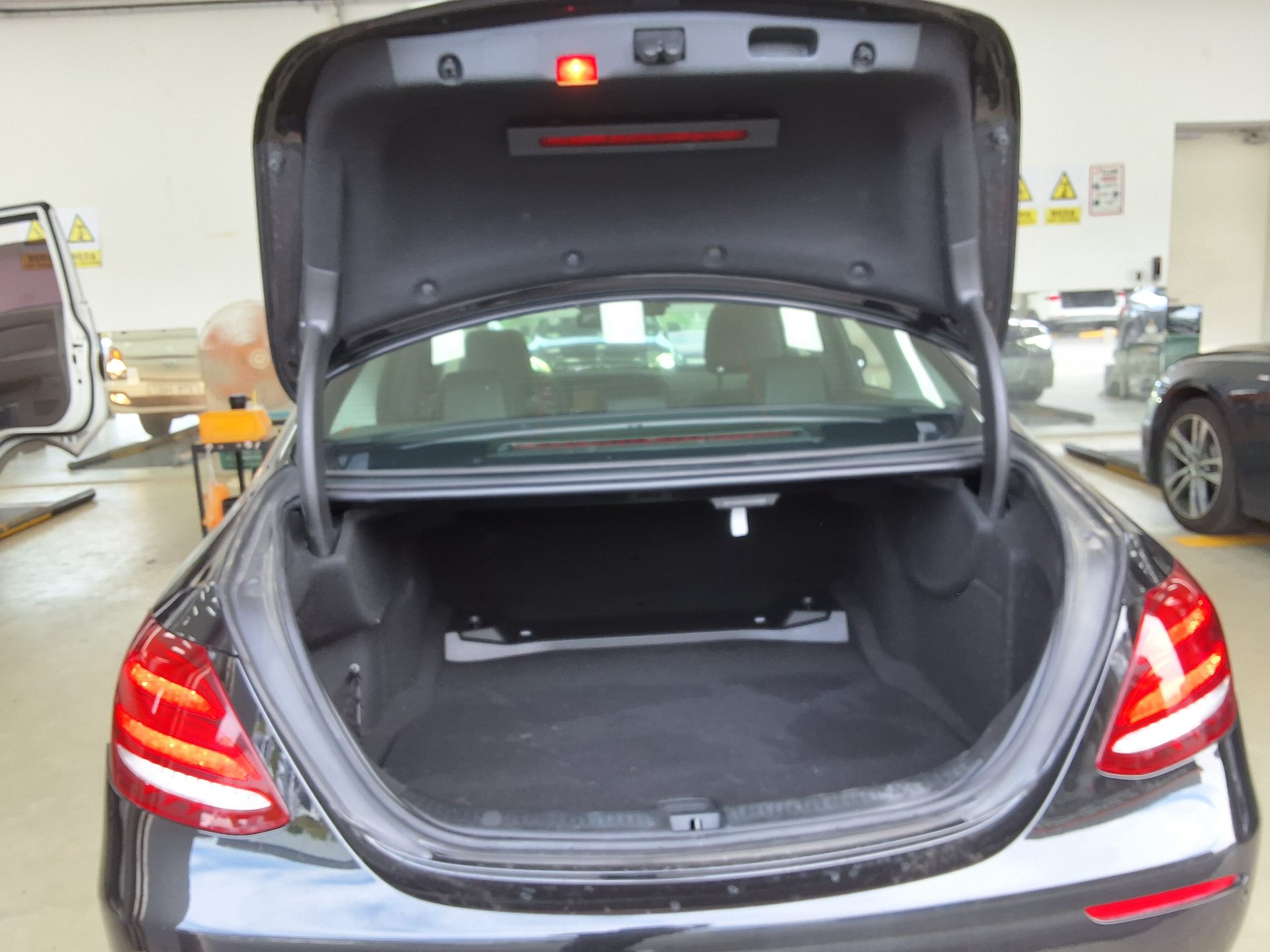 2018 - mercedes-benz e200