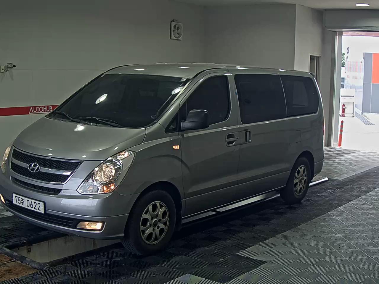 HYUNDAI GRAND STAREX CVX