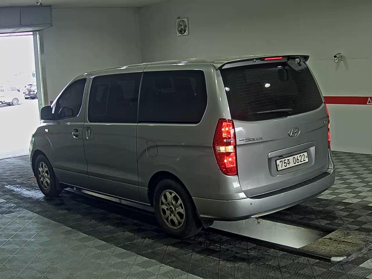 2015 - hyundai grand starex