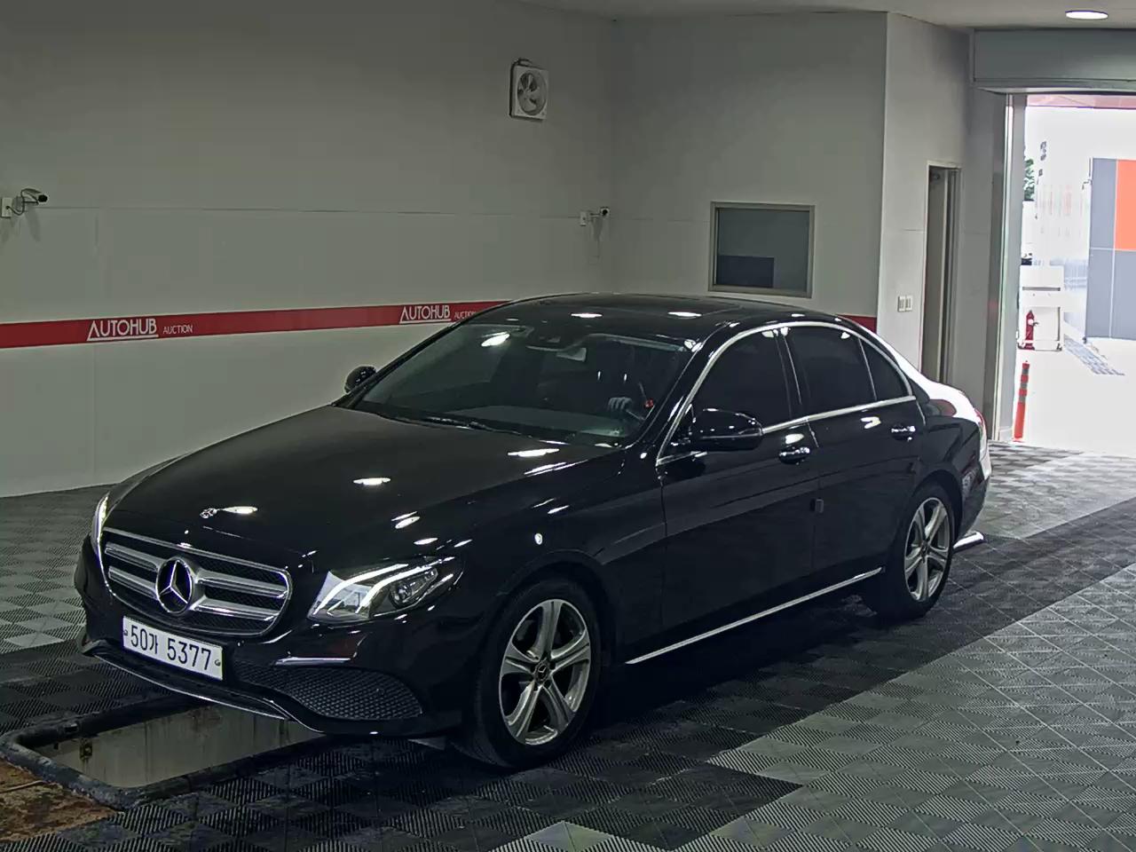 MERCEDES-BENZ CLASS (5TH GEN) E200 AVANTGARDE
