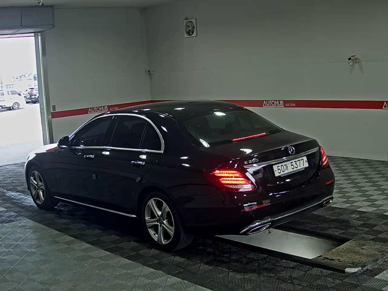 2018 - mercedes-benz e200