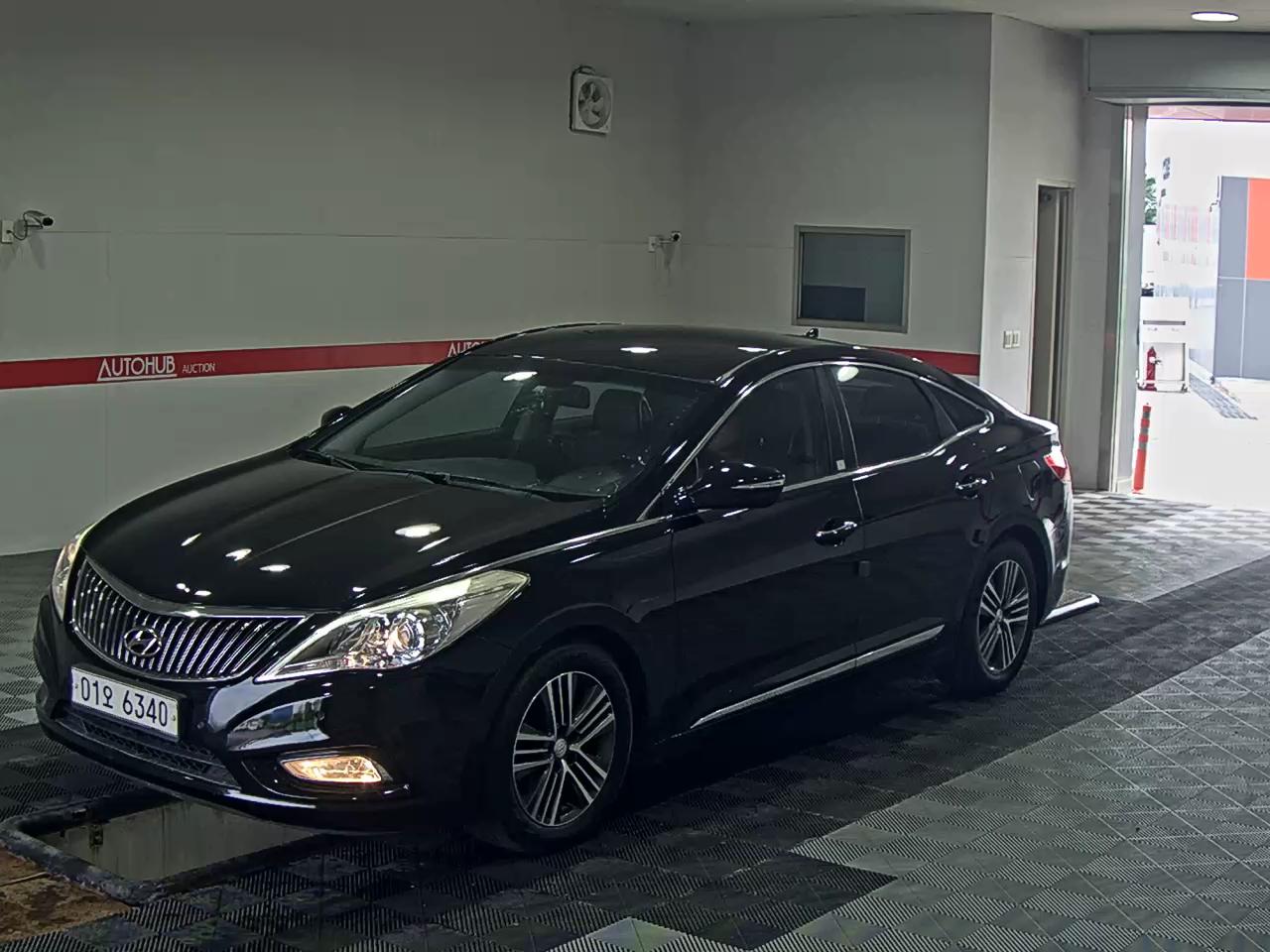 HYUNDAI GRANDEUR HG LPI RENTAL CAR