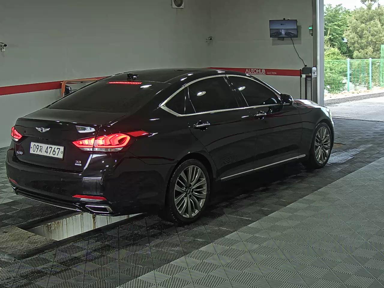 2017 - genesis g80