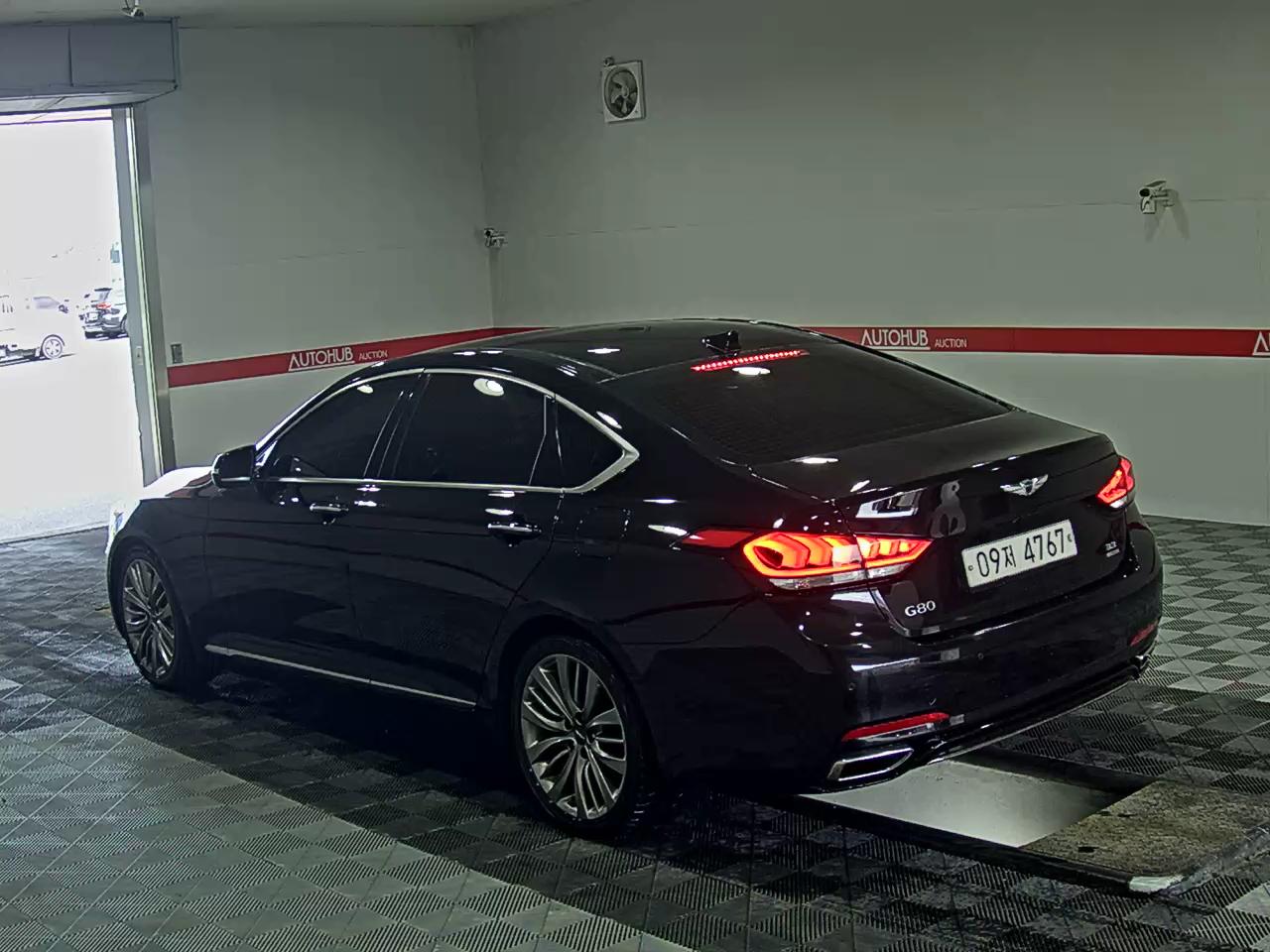 2017 - genesis g80